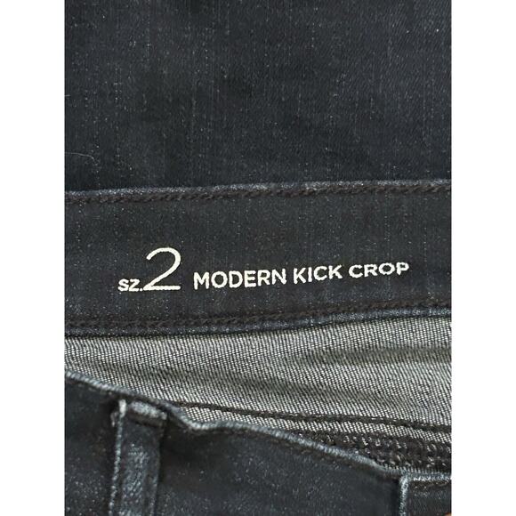 Loft Modern Kick Crop Women's size 2 Dark Wash Denim Jeans - Picture 3 of 4
